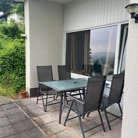 Traumhaftes Ferienhaus Husen エクステリア 写真