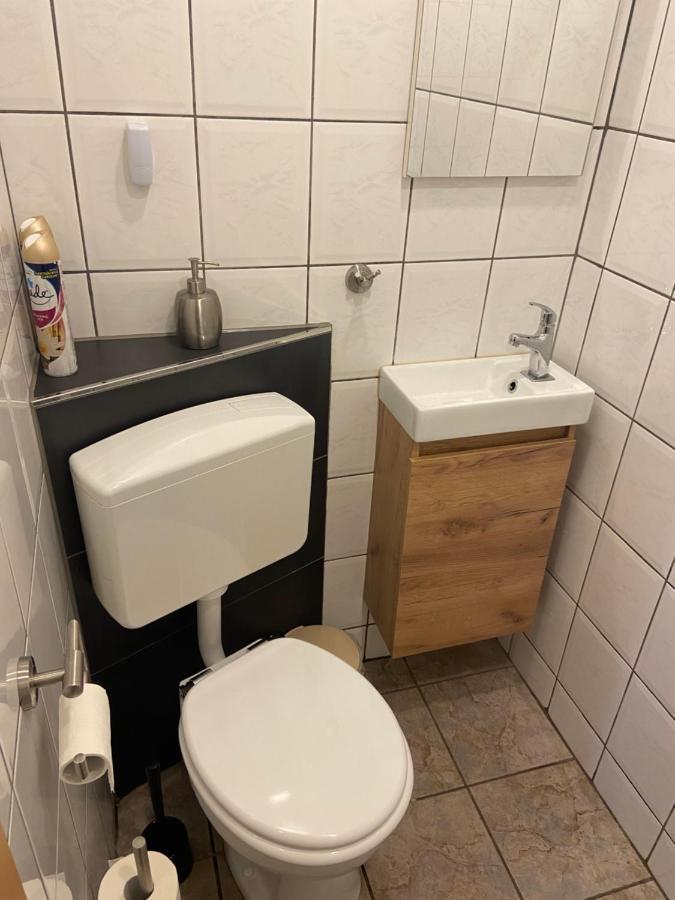 Traumhaftes Ferienhaus Husen エクステリア 写真