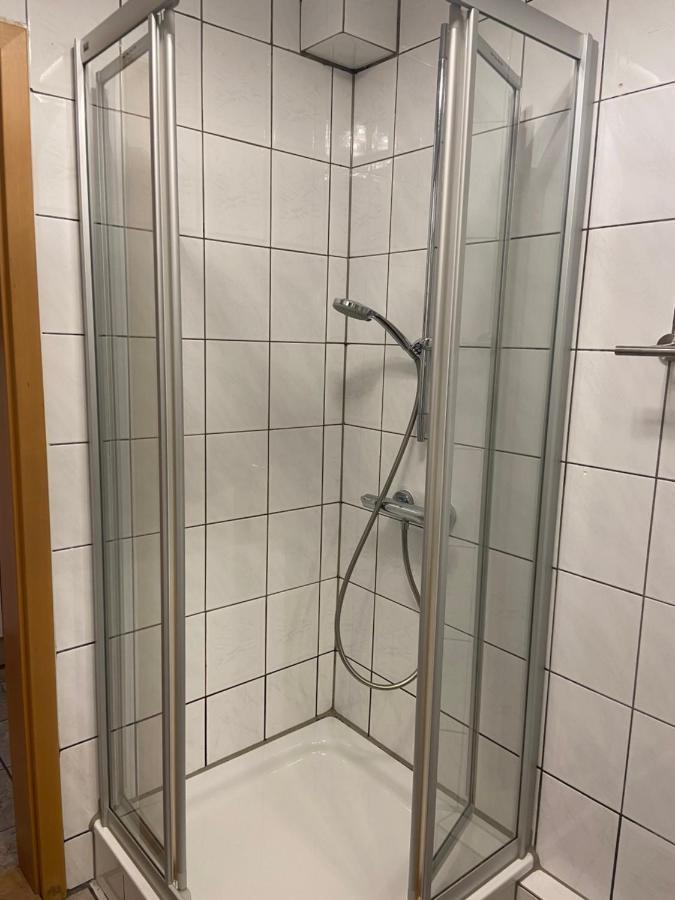 Traumhaftes Ferienhaus Husen エクステリア 写真