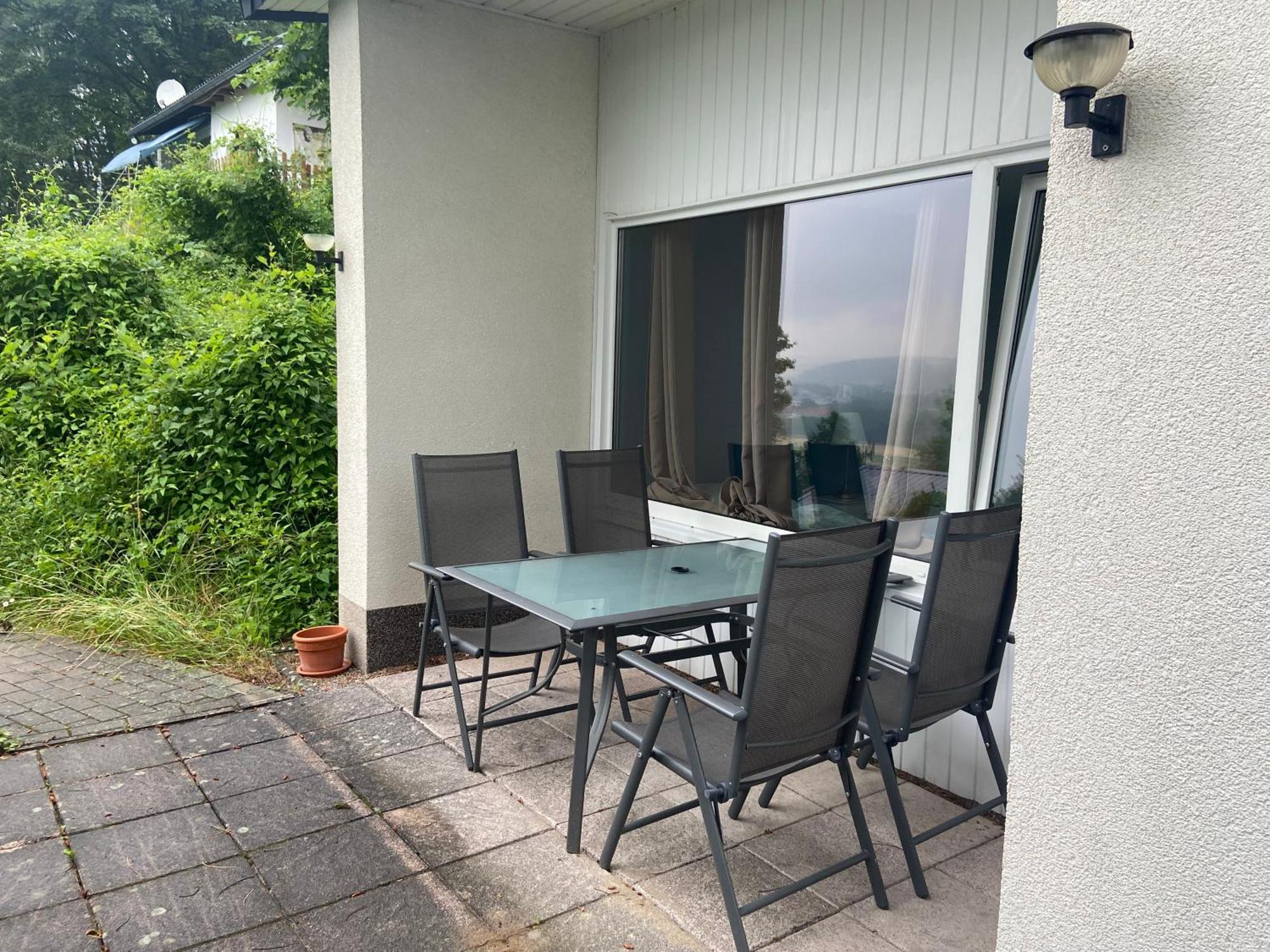 Traumhaftes Ferienhaus Husen エクステリア 写真